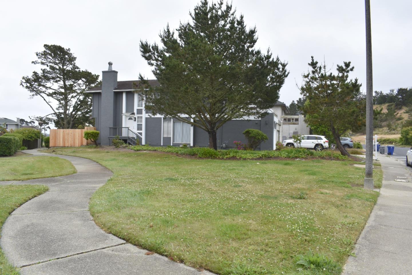 Detail Gallery Image 3 of 35 For 3836 Carter Dr, South San Francisco,  CA 94080 - 4 Beds | 2/1 Baths