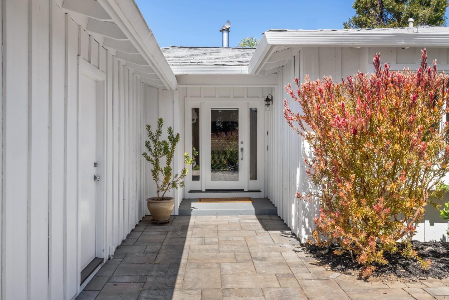 Detail Gallery Image 4 of 53 For 205 Siesta Dr, Aptos,  CA 95003 - 3 Beds | 2 Baths