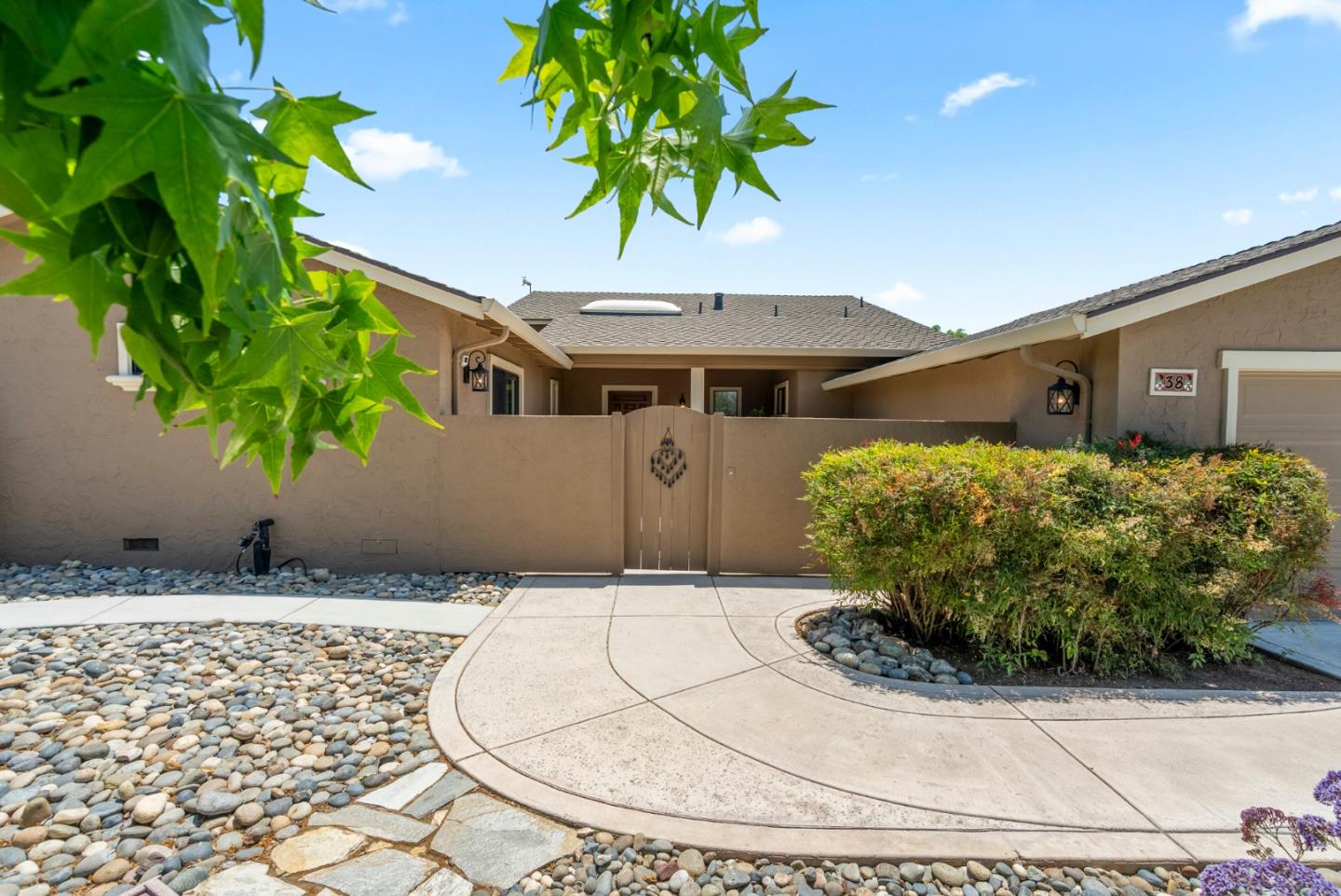 Detail Gallery Image 10 of 81 For 38 Barbras Ct, Hollister,  CA 95023 - 3 Beds | 2/1 Baths