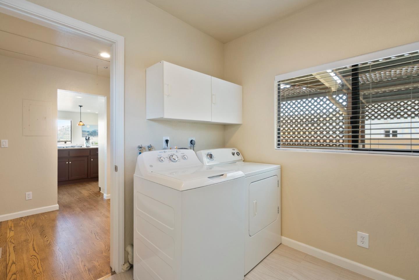 Detail Gallery Image 21 of 81 For 38 Barbras Ct, Hollister,  CA 95023 - 3 Beds | 2/1 Baths