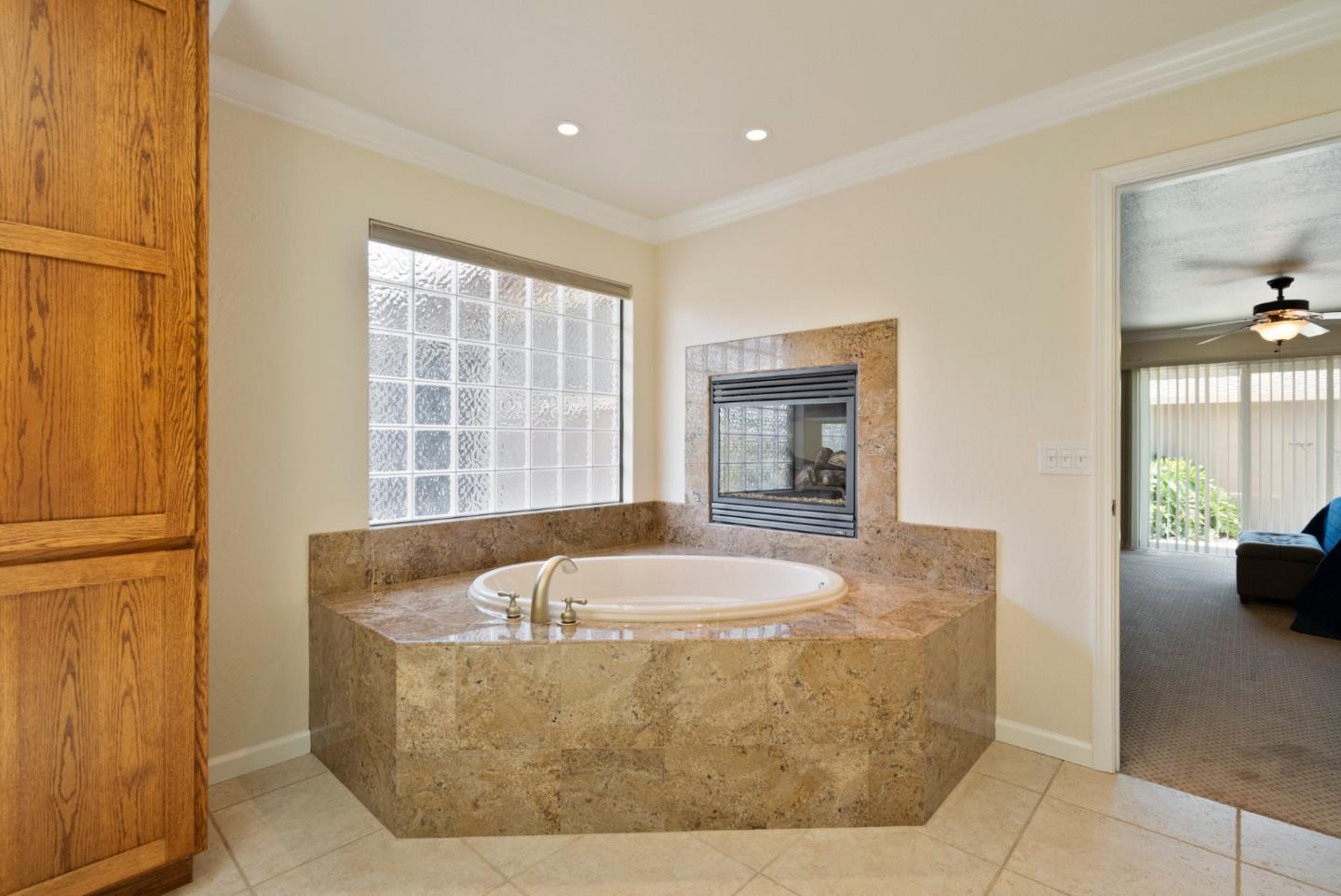 Detail Gallery Image 39 of 81 For 38 Barbras Ct, Hollister,  CA 95023 - 3 Beds | 2/1 Baths