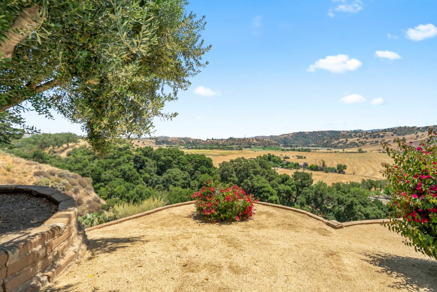 Detail Gallery Image 55 of 81 For 38 Barbras Ct, Hollister,  CA 95023 - 3 Beds | 2/1 Baths