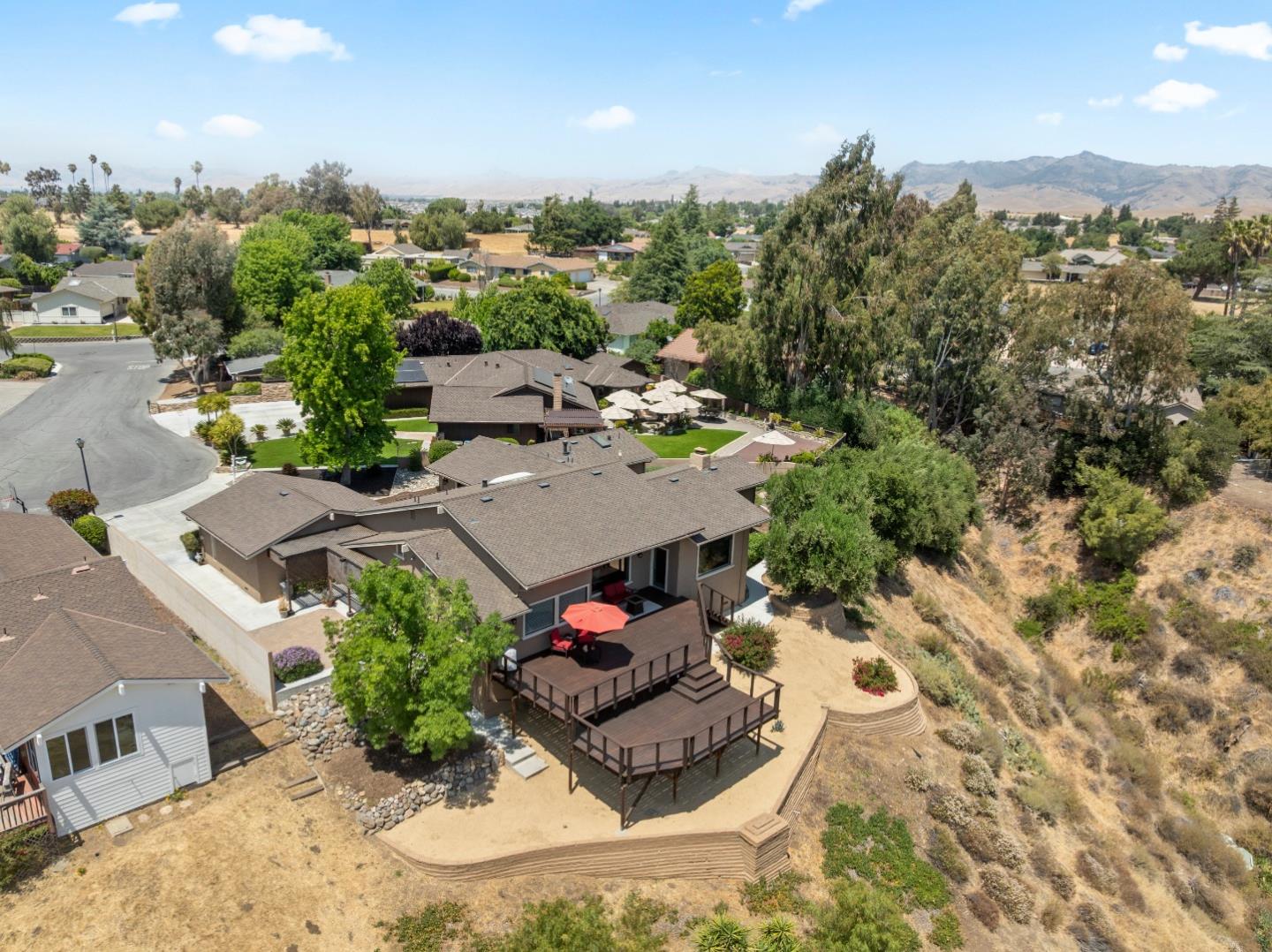 Detail Gallery Image 7 of 81 For 38 Barbras Ct, Hollister,  CA 95023 - 3 Beds | 2/1 Baths