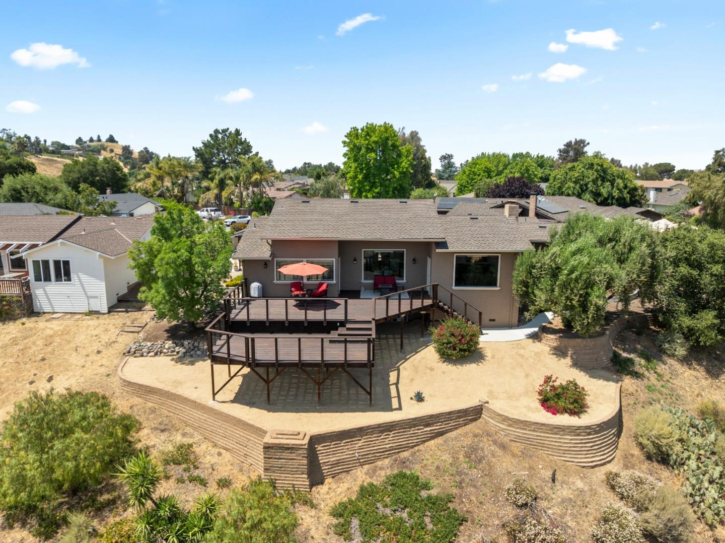 Detail Gallery Image 9 of 81 For 38 Barbras Ct, Hollister,  CA 95023 - 3 Beds | 2/1 Baths