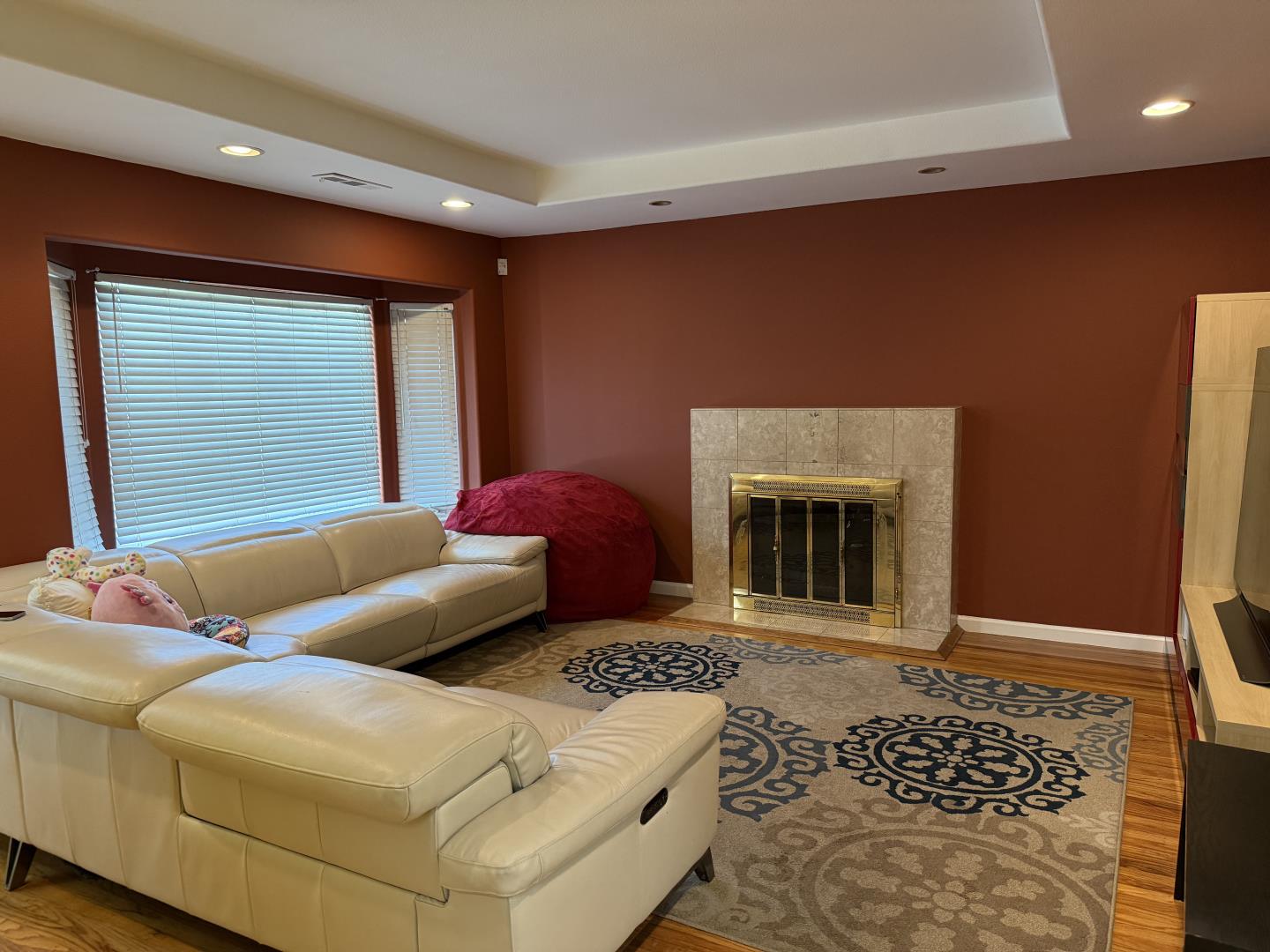 Detail Gallery Image 3 of 11 For 3451 Flora Vista Ave, Santa Clara,  CA 95051 - 3 Beds | 2 Baths