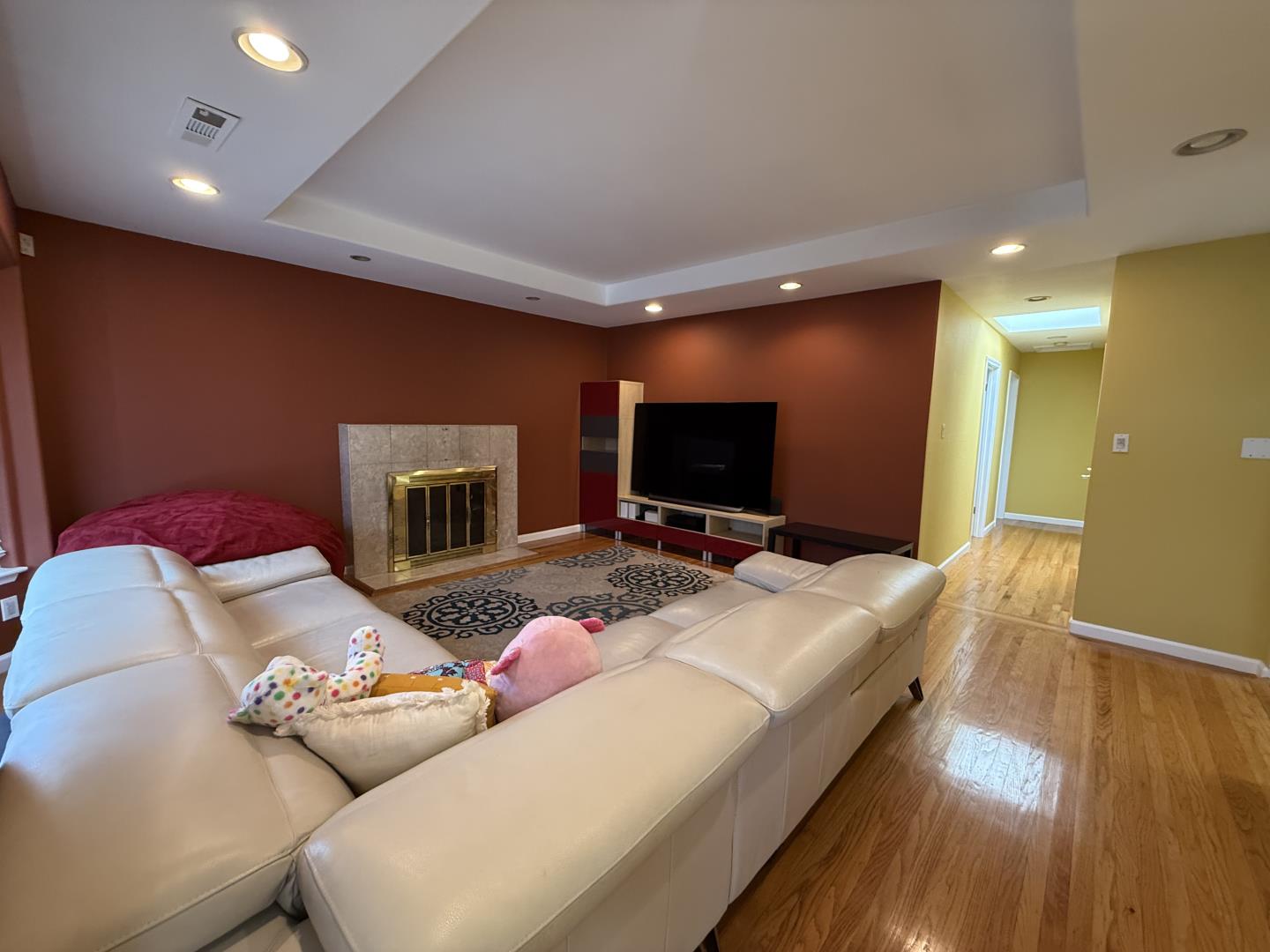 Detail Gallery Image 4 of 11 For 3451 Flora Vista Ave, Santa Clara,  CA 95051 - 3 Beds | 2 Baths