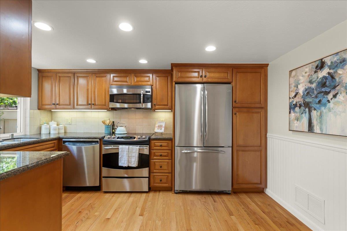 Detail Gallery Image 10 of 31 For 1074 Whitebick Dr, San Jose,  CA 95129 - 3 Beds | 1/1 Baths