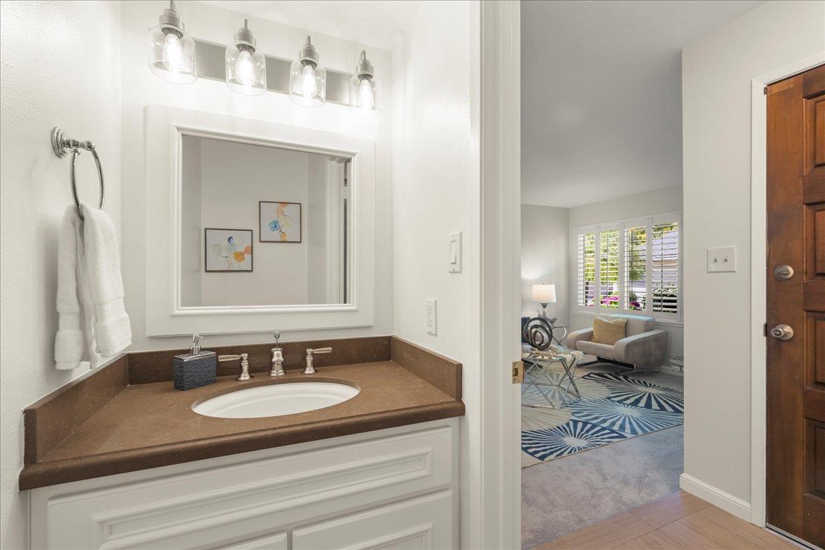 Detail Gallery Image 14 of 31 For 1074 Whitebick Dr, San Jose,  CA 95129 - 3 Beds | 1/1 Baths