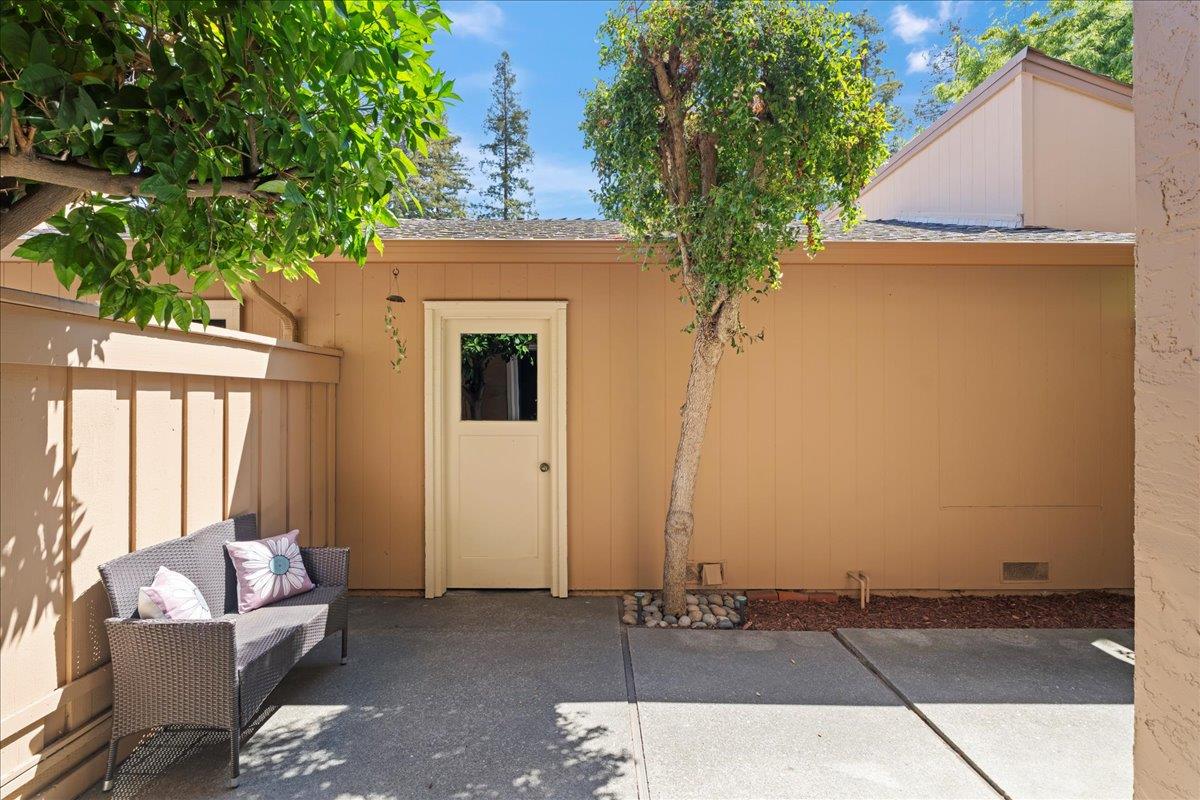 Detail Gallery Image 19 of 31 For 1074 Whitebick Dr, San Jose,  CA 95129 - 3 Beds | 1/1 Baths