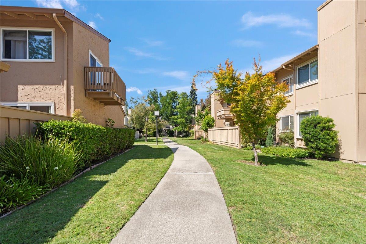 Detail Gallery Image 22 of 31 For 1074 Whitebick Dr, San Jose,  CA 95129 - 3 Beds | 1/1 Baths