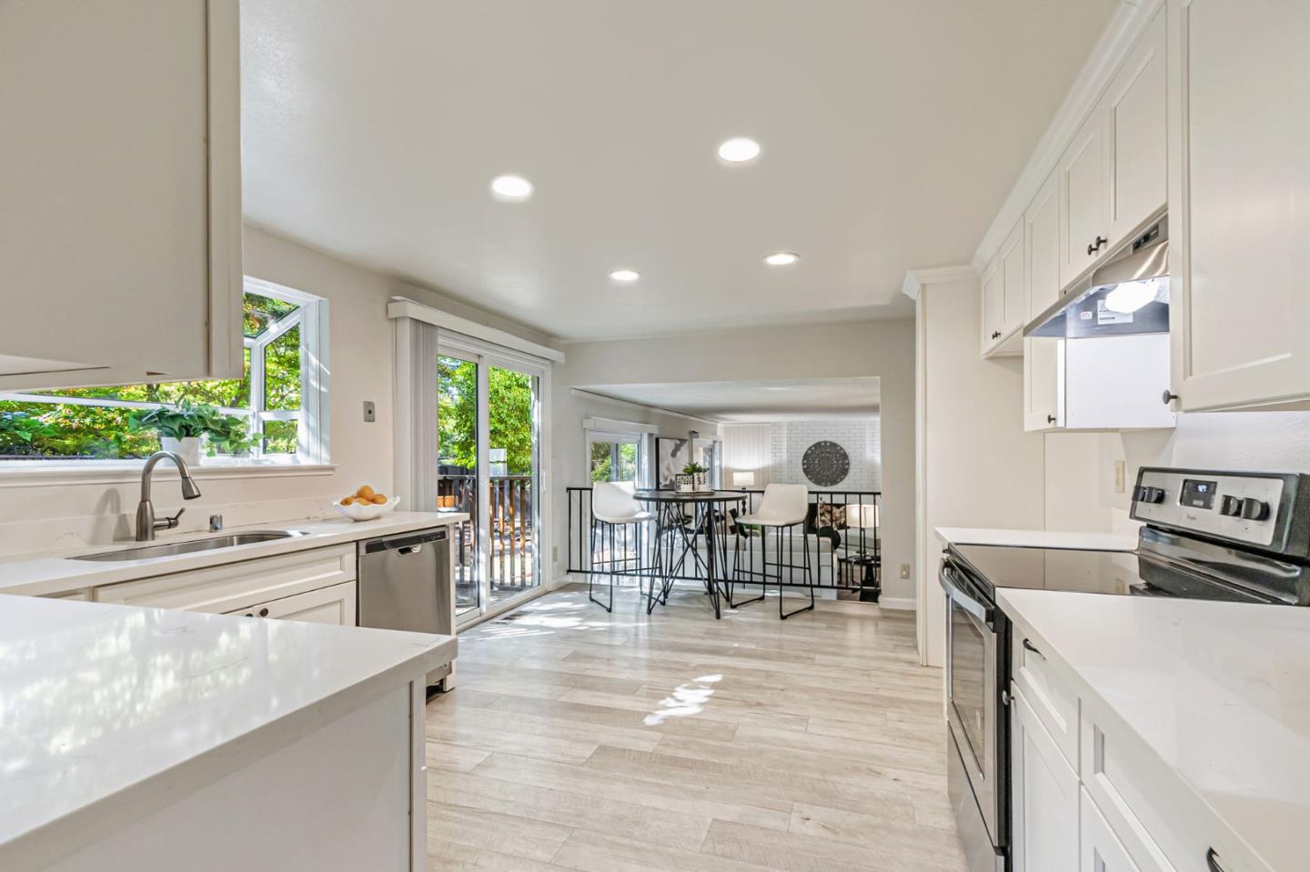 Detail Gallery Image 11 of 40 For 6649 Bret Harte Dr, San Jose,  CA 95120 - 4 Beds | 2/1 Baths