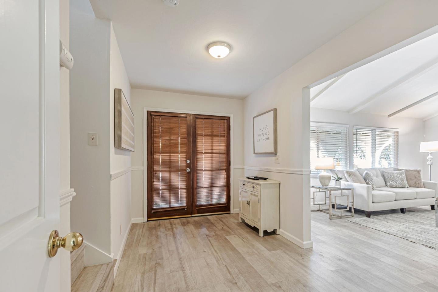 Detail Gallery Image 4 of 40 For 6649 Bret Harte Dr, San Jose,  CA 95120 - 4 Beds | 2/1 Baths