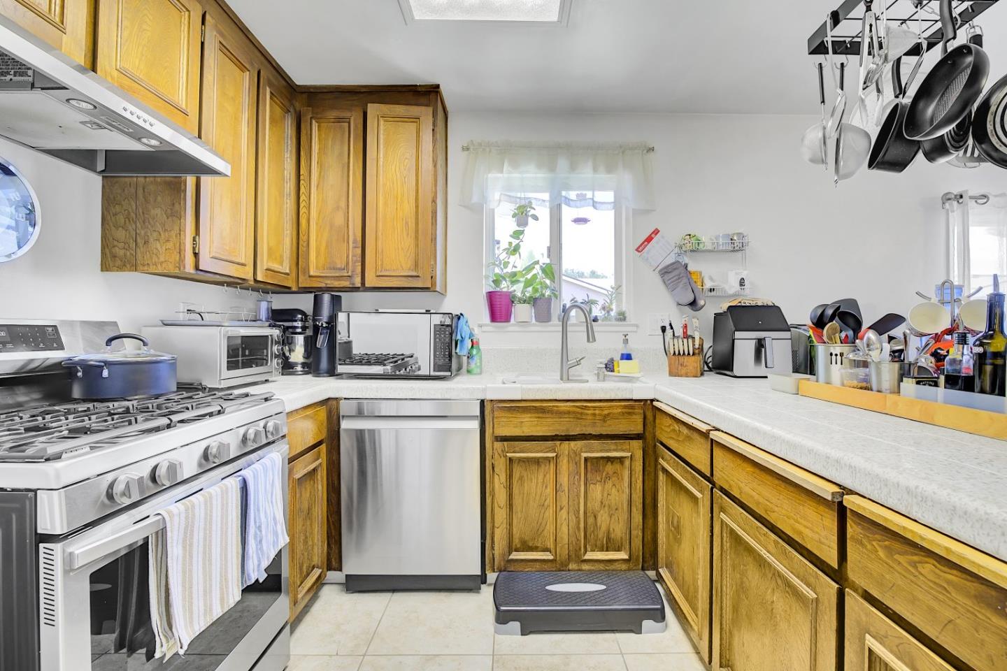 Detail Gallery Image 6 of 30 For 4322 La Torre Ave, San Jose,  CA 95111 - 3 Beds | 2 Baths