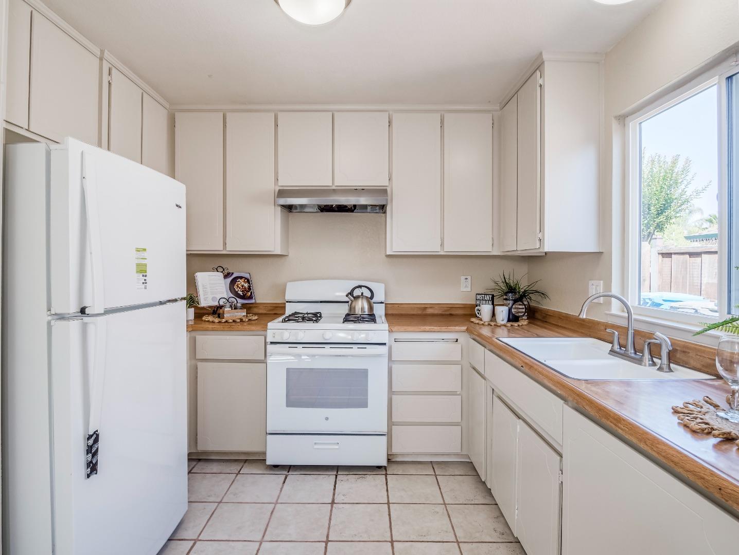 Detail Gallery Image 7 of 19 For 9038 Church St, Gilroy,  CA 95020 - 4 Beds | 2 Baths