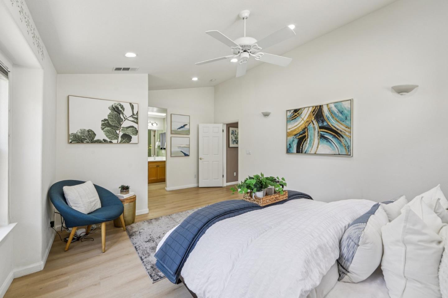Detail Gallery Image 12 of 27 For 3712 Moorpark Ave, San Jose,  CA 95117 - 3 Beds | 2/1 Baths
