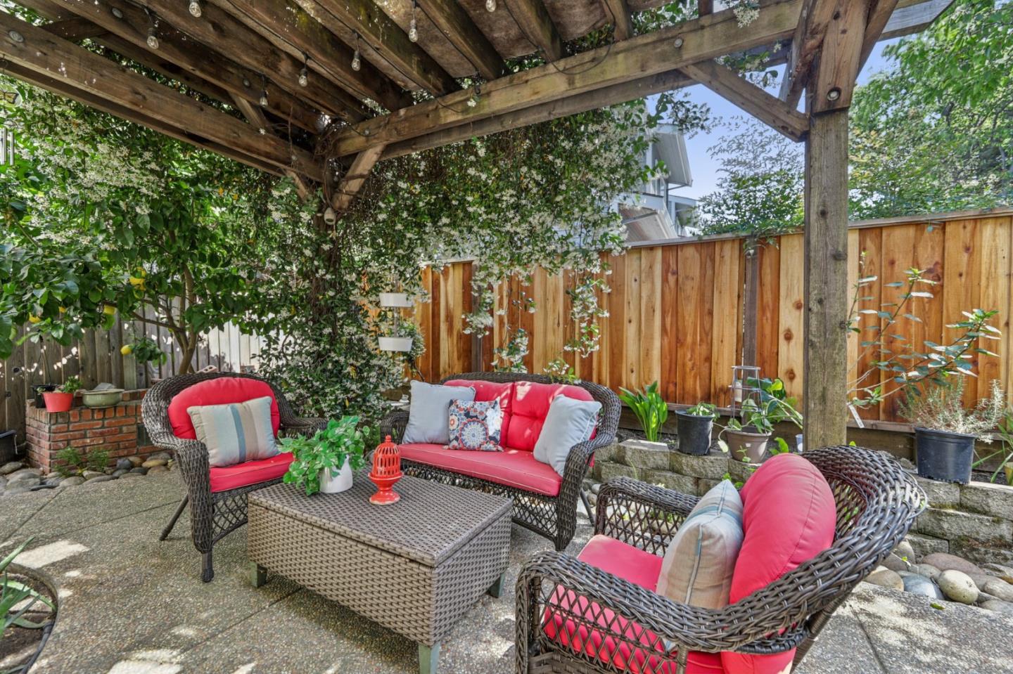 Detail Gallery Image 22 of 27 For 3712 Moorpark Ave, San Jose,  CA 95117 - 3 Beds | 2/1 Baths