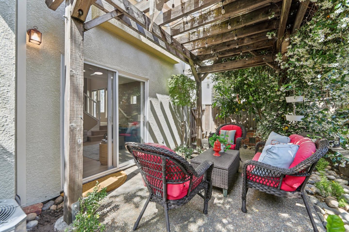 Detail Gallery Image 24 of 27 For 3712 Moorpark Ave, San Jose,  CA 95117 - 3 Beds | 2/1 Baths