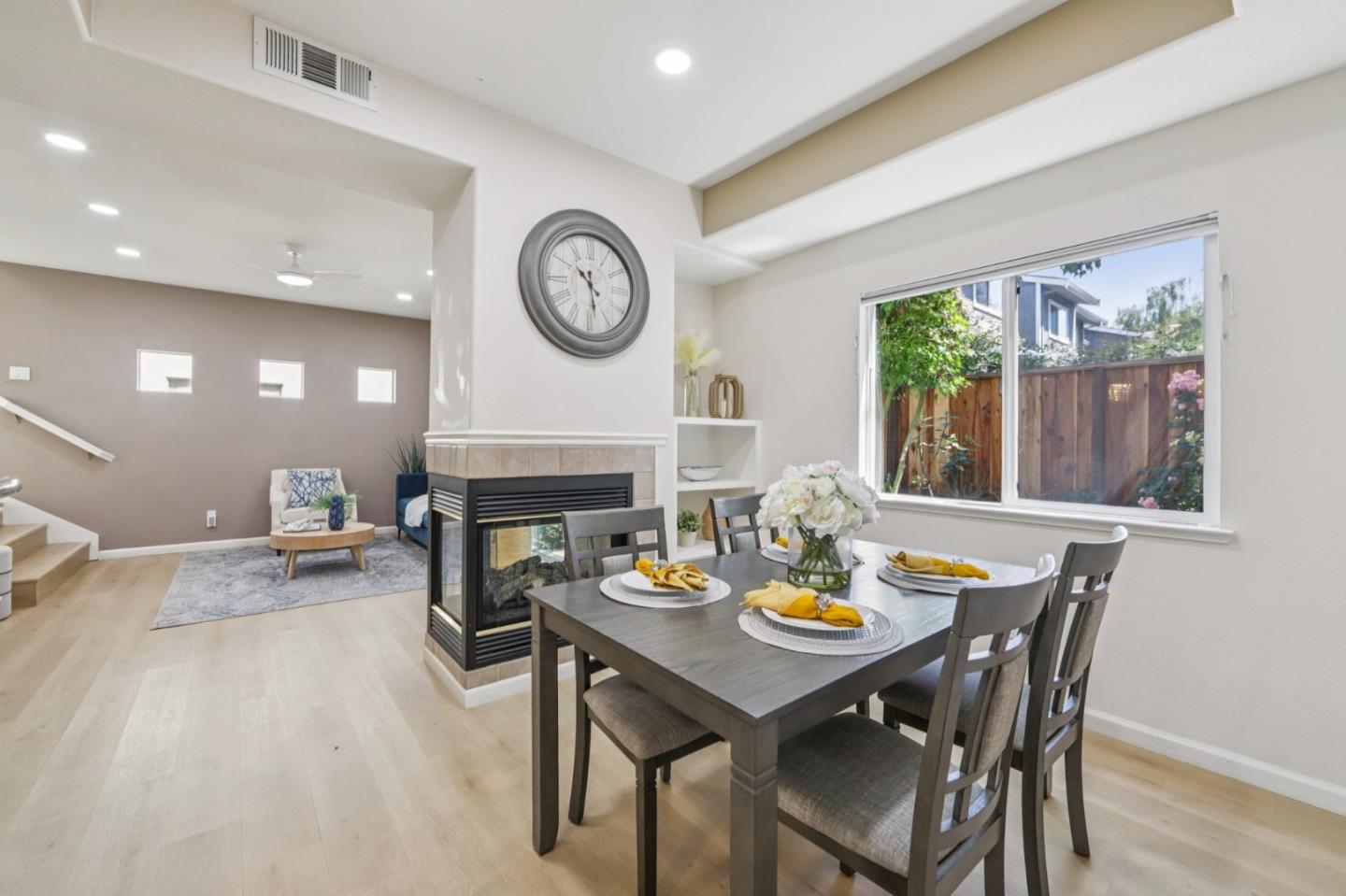 Detail Gallery Image 6 of 27 For 3712 Moorpark Ave, San Jose,  CA 95117 - 3 Beds | 2/1 Baths