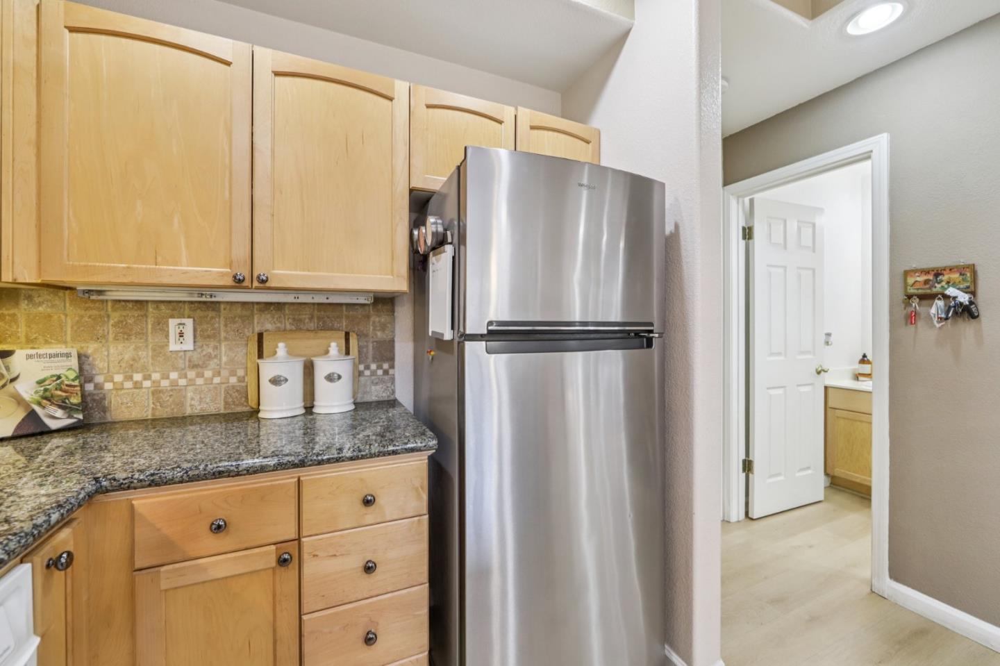Detail Gallery Image 9 of 27 For 3712 Moorpark Ave, San Jose,  CA 95117 - 3 Beds | 2/1 Baths