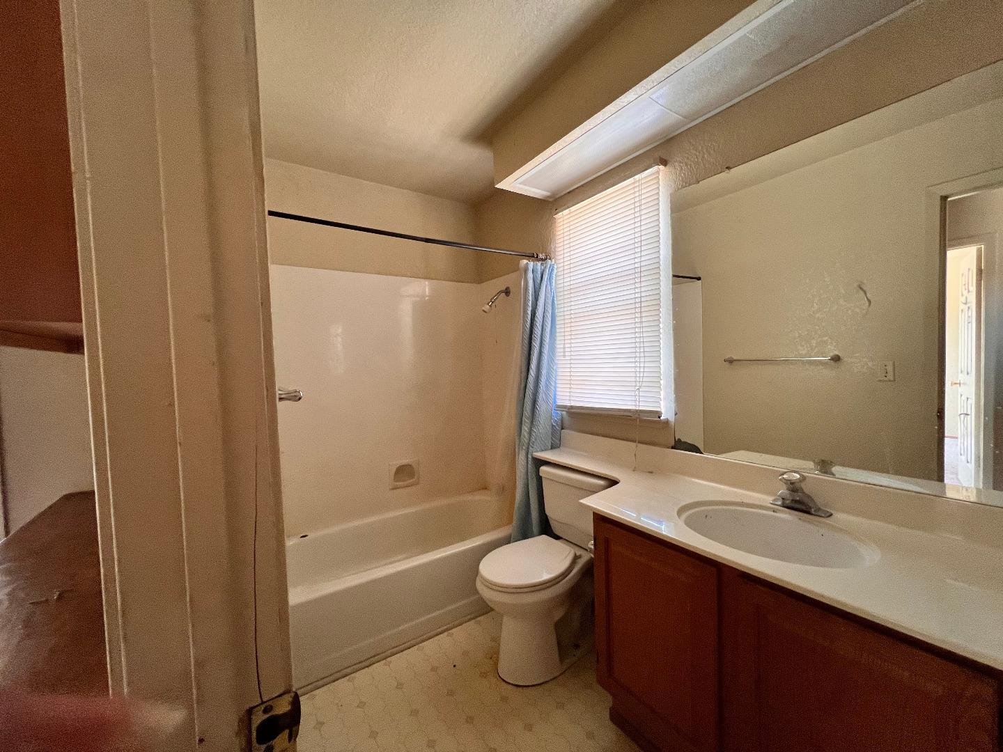 Detail Gallery Image 14 of 19 For 56 Brighton Dr, Vallejo,  CA 94591 - 4 Beds | 2/1 Baths