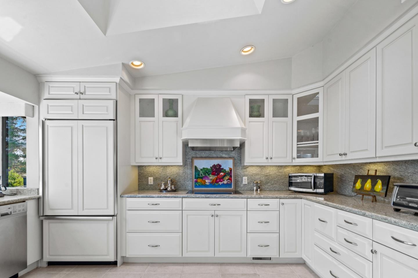 Detail Gallery Image 16 of 58 For 246 Del Mesa Carmel, Carmel,  CA 93923 - 2 Beds | 2 Baths