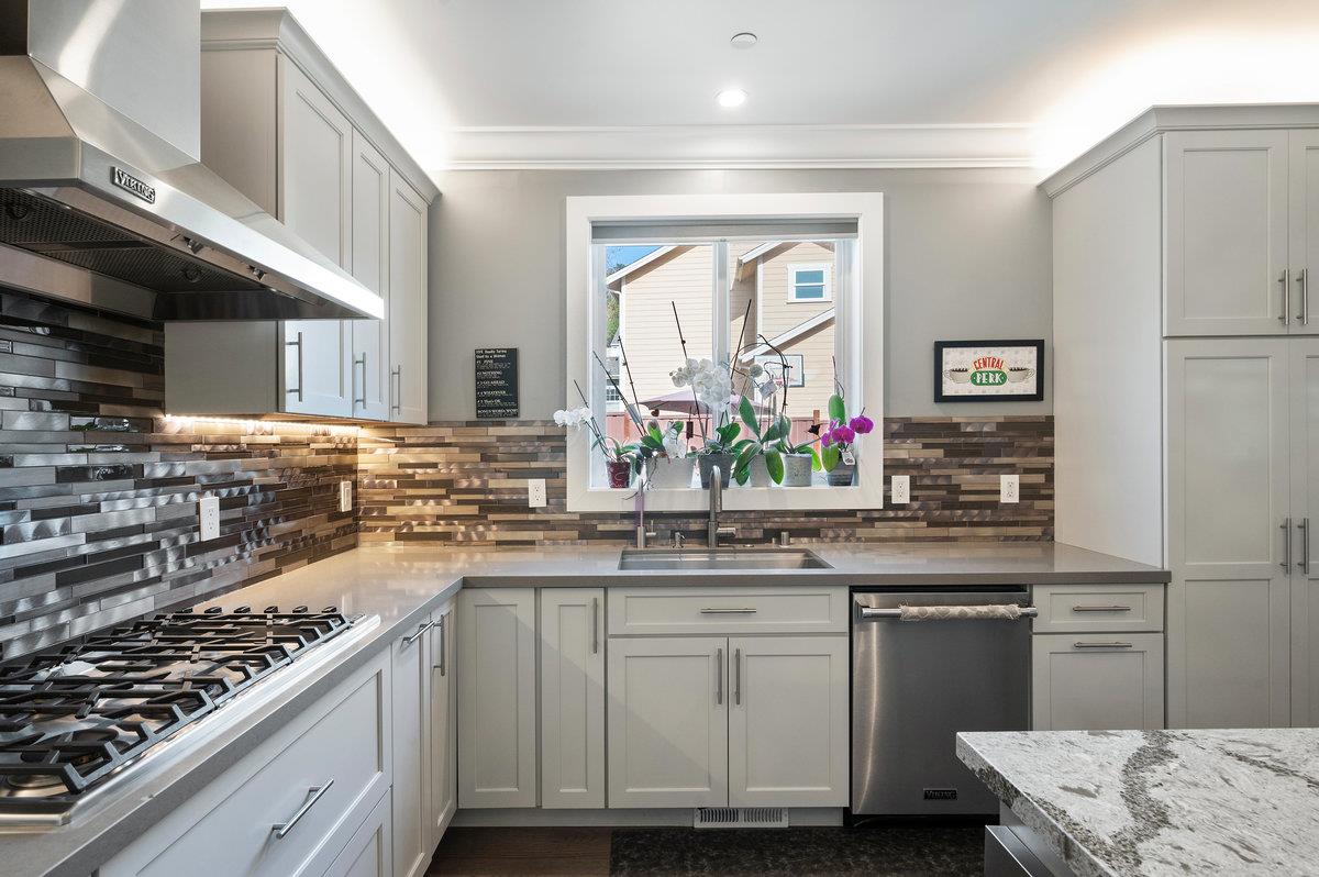 Detail Gallery Image 16 of 81 For 227 Theodor Ln, Sonoma,  CA 95476 - 5 Beds | 4/1 Baths