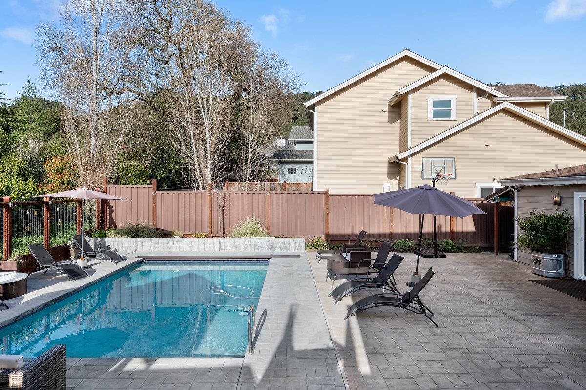Detail Gallery Image 45 of 81 For 227 Theodor Ln, Sonoma,  CA 95476 - 5 Beds | 4/1 Baths