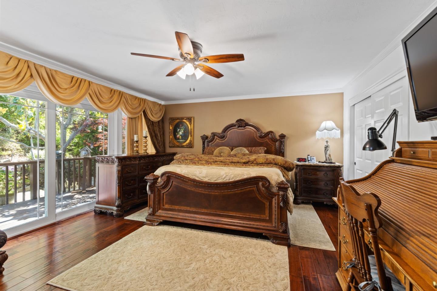 Detail Gallery Image 23 of 50 For 3155 Brittan Ave, San Carlos,  CA 94070 - 3 Beds | 2/1 Baths