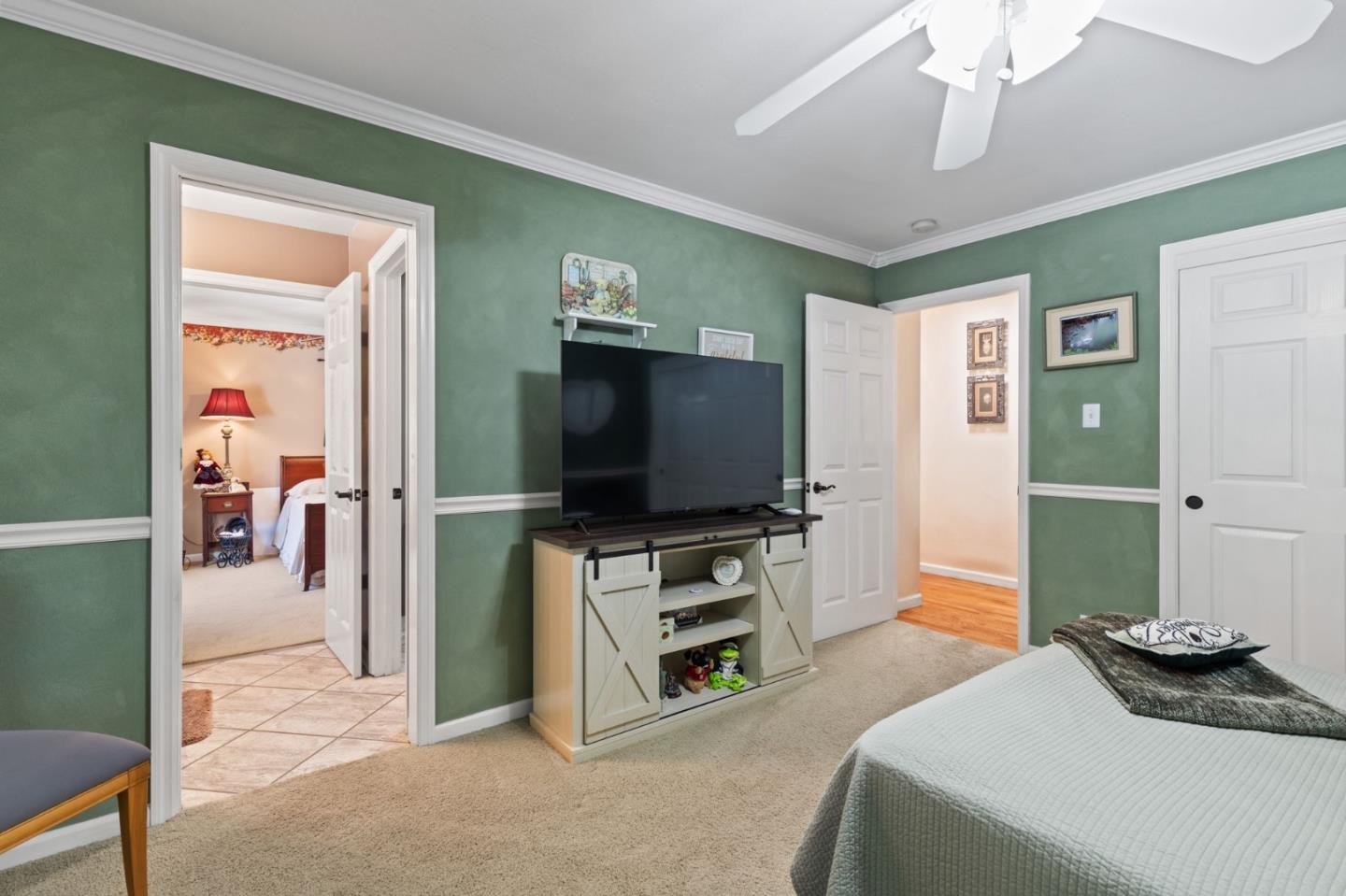 Detail Gallery Image 28 of 50 For 3155 Brittan Ave, San Carlos,  CA 94070 - 3 Beds | 2/1 Baths