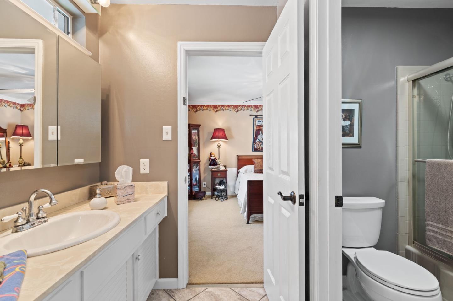 Detail Gallery Image 29 of 50 For 3155 Brittan Ave, San Carlos,  CA 94070 - 3 Beds | 2/1 Baths