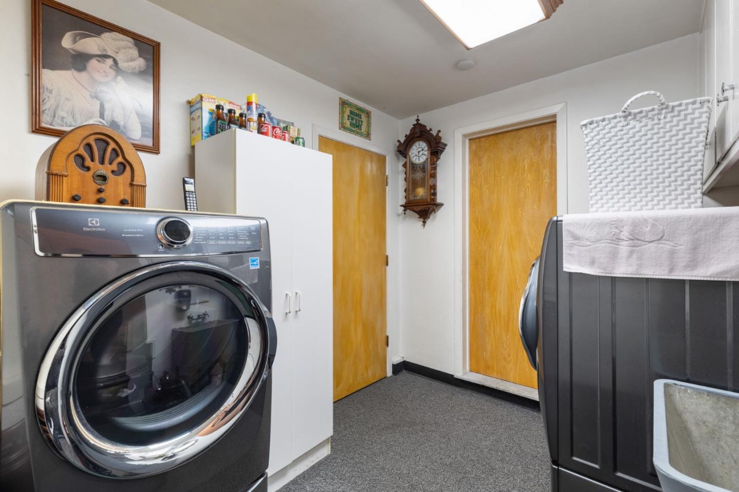 Detail Gallery Image 33 of 50 For 3155 Brittan Ave, San Carlos,  CA 94070 - 3 Beds | 2/1 Baths
