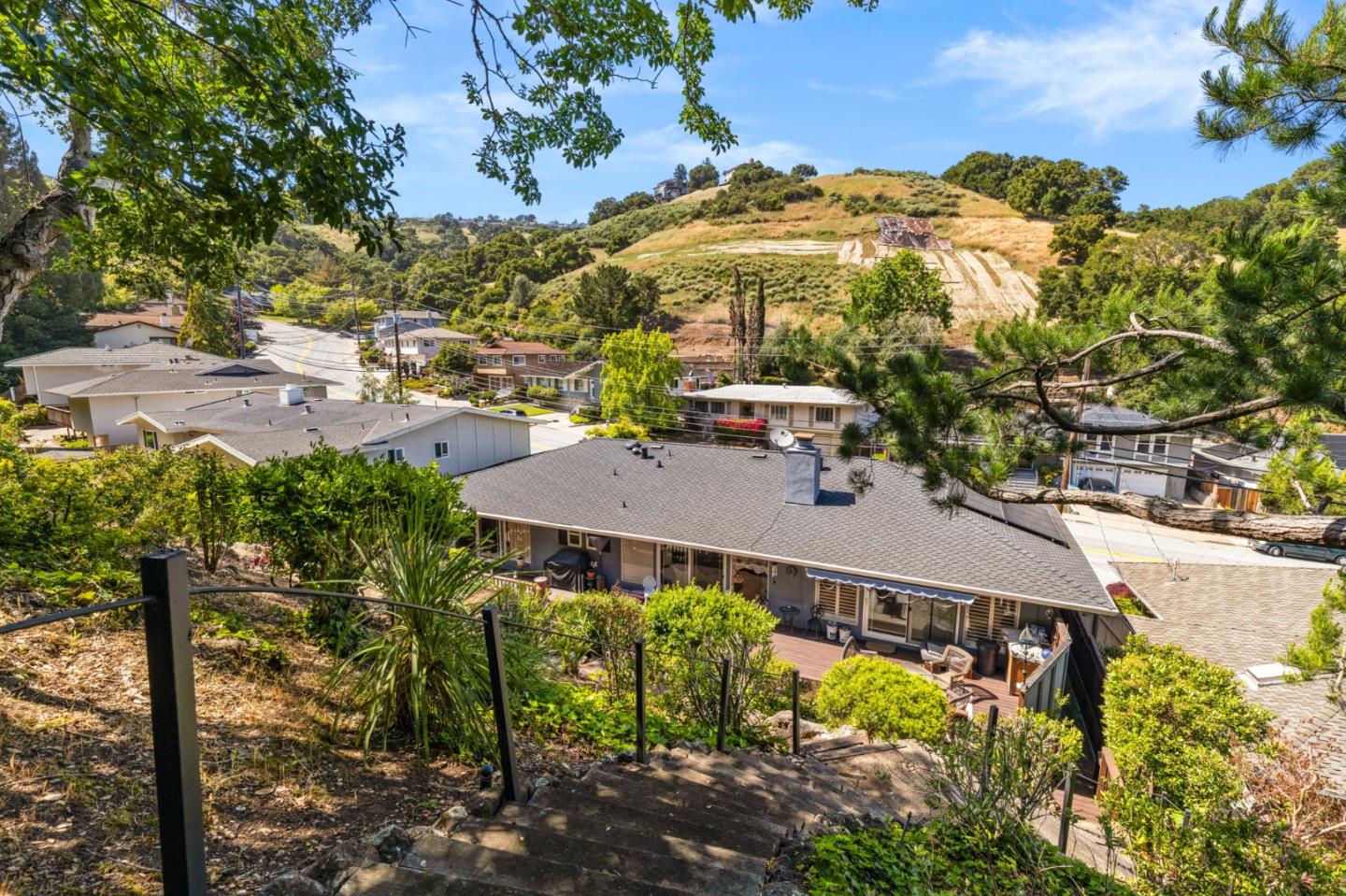 Detail Gallery Image 42 of 50 For 3155 Brittan Ave, San Carlos,  CA 94070 - 3 Beds | 2/1 Baths