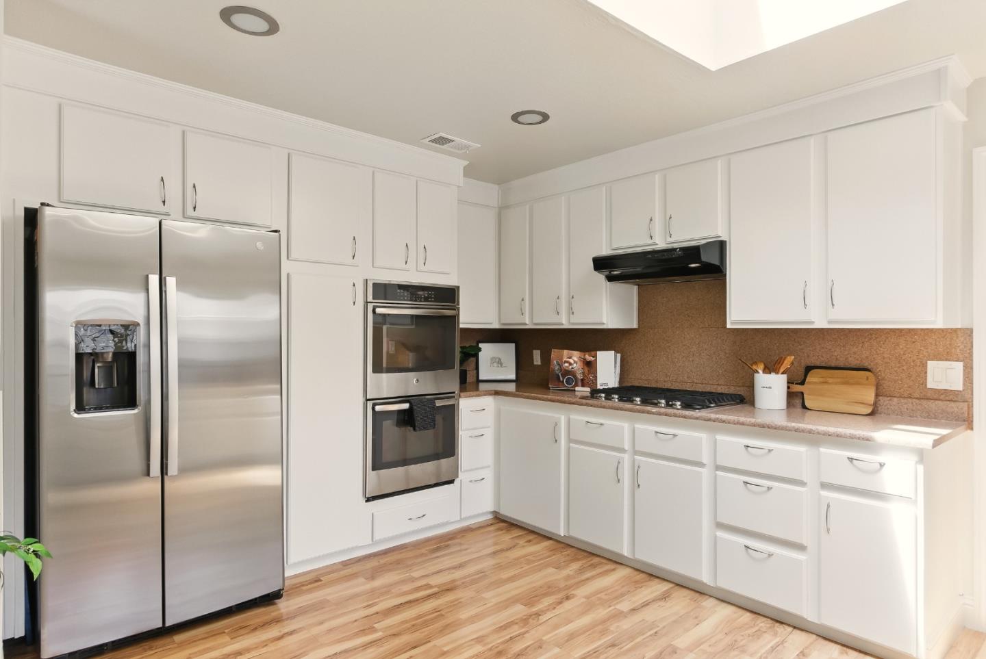 Detail Gallery Image 13 of 36 For 3406 Alameda De Las Pulgas, Menlo Park,  CA 94025 - 3 Beds | 2 Baths