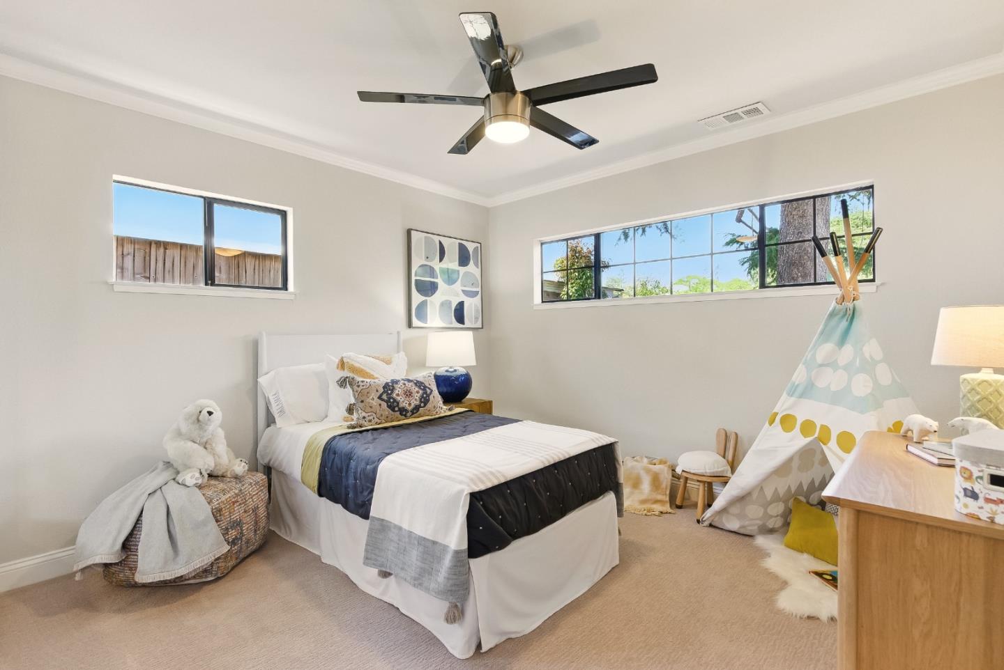 Detail Gallery Image 15 of 36 For 3406 Alameda De Las Pulgas, Menlo Park,  CA 94025 - 3 Beds | 2 Baths