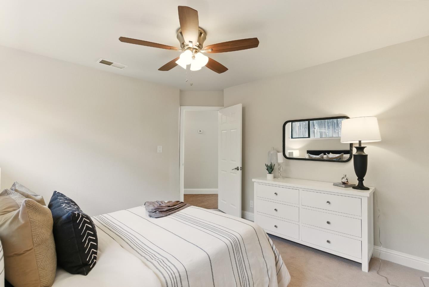 Detail Gallery Image 21 of 36 For 3406 Alameda De Las Pulgas, Menlo Park,  CA 94025 - 3 Beds | 2 Baths