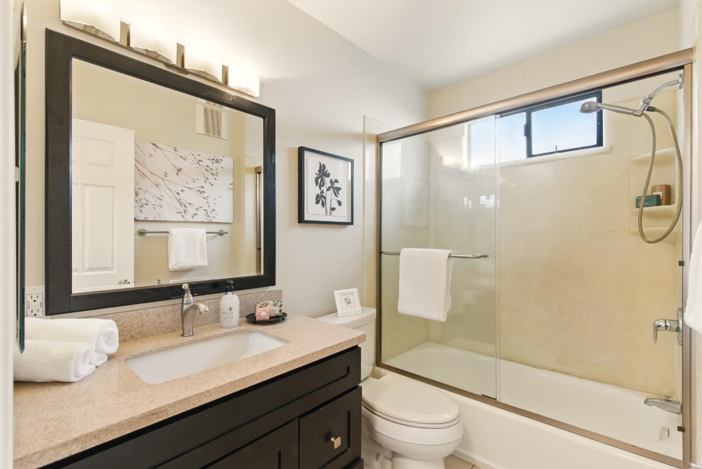 Detail Gallery Image 23 of 36 For 3406 Alameda De Las Pulgas, Menlo Park,  CA 94025 - 3 Beds | 2 Baths