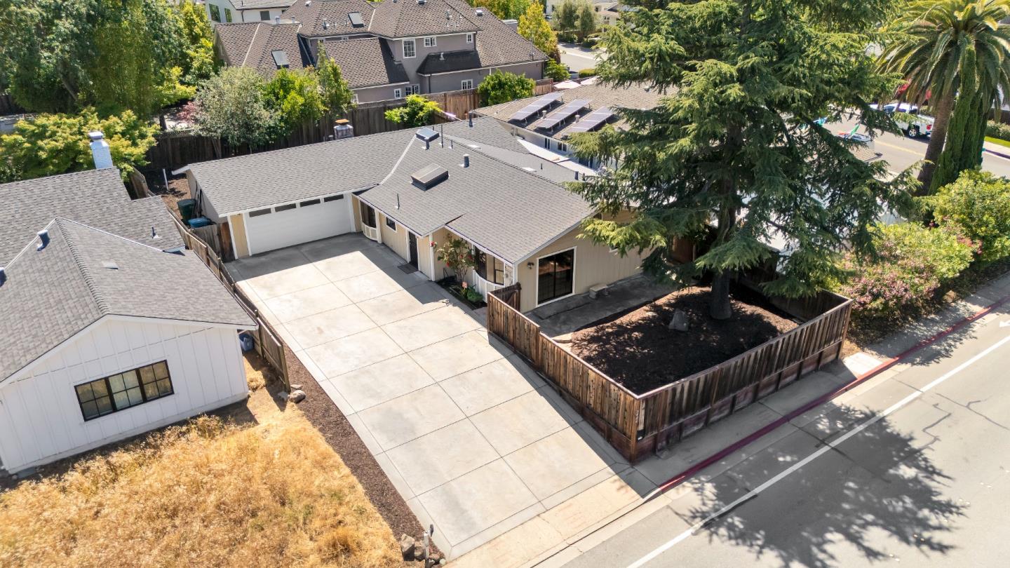 Detail Gallery Image 32 of 36 For 3406 Alameda De Las Pulgas, Menlo Park,  CA 94025 - 3 Beds | 2 Baths