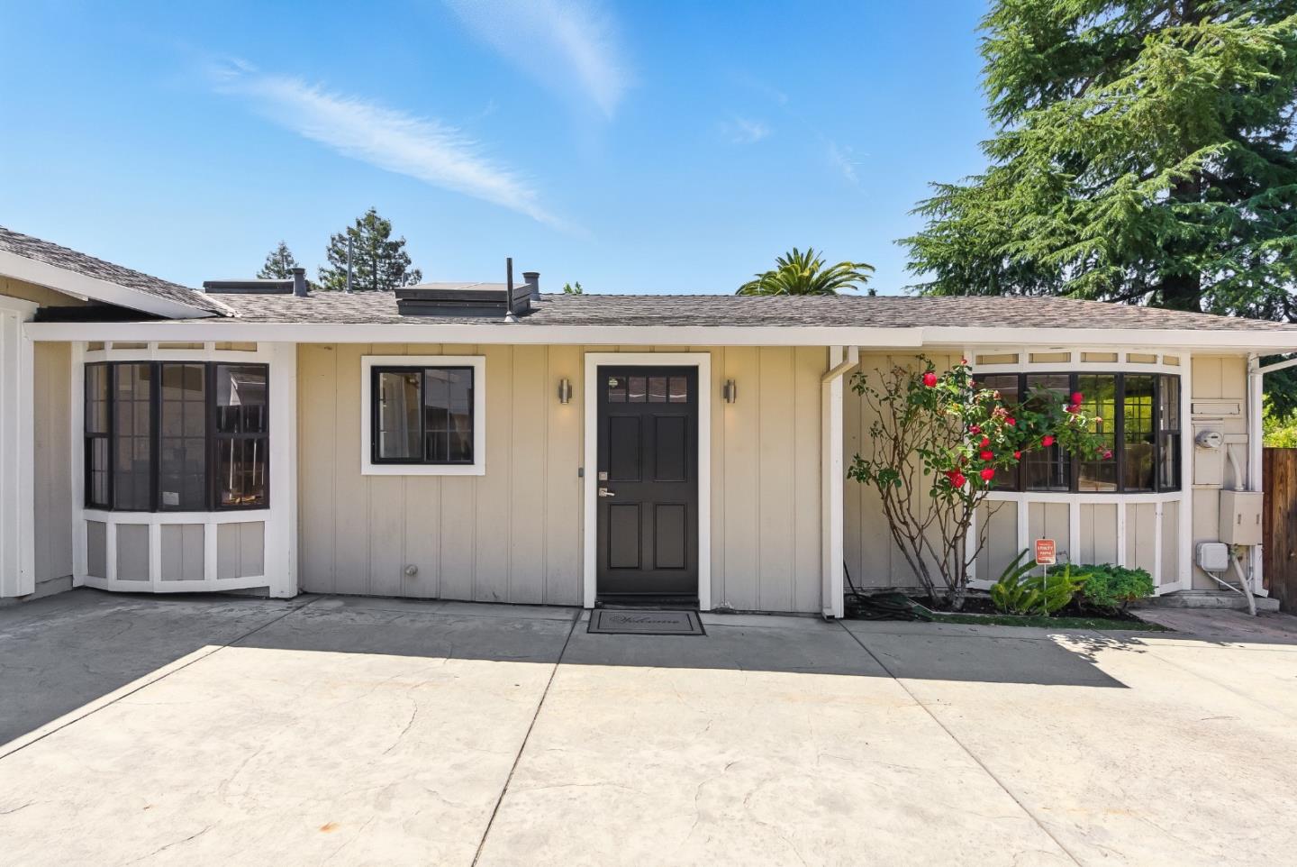 Detail Gallery Image 4 of 36 For 3406 Alameda De Las Pulgas, Menlo Park,  CA 94025 - 3 Beds | 2 Baths