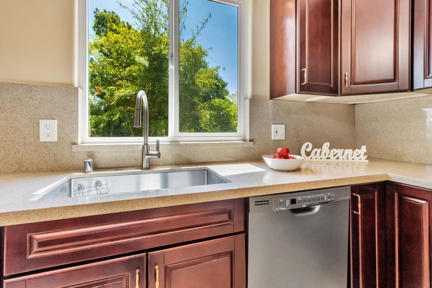 Detail Gallery Image 13 of 60 For 3514 Ramstad Dr, San Jose,  CA 95127 - 6 Beds | 3/1 Baths