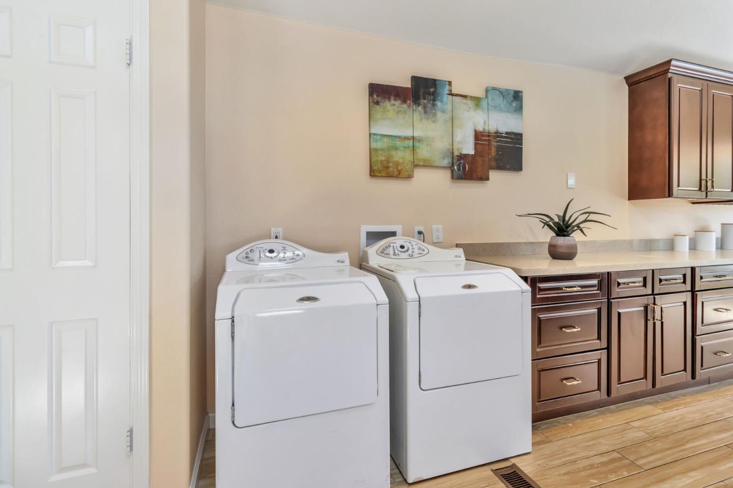 Detail Gallery Image 36 of 60 For 3514 Ramstad Dr, San Jose,  CA 95127 - 6 Beds | 3/1 Baths