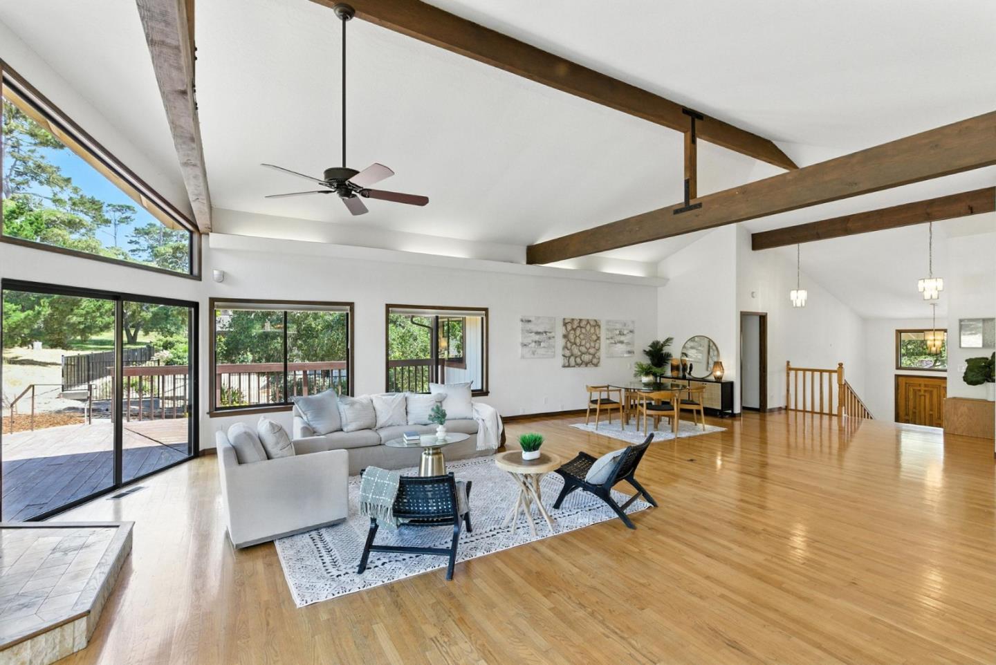 Detail Gallery Image 11 of 54 For 3033 Stevenson Dr, Pebble Beach,  CA 93953 - 2 Beds | 3/1 Baths