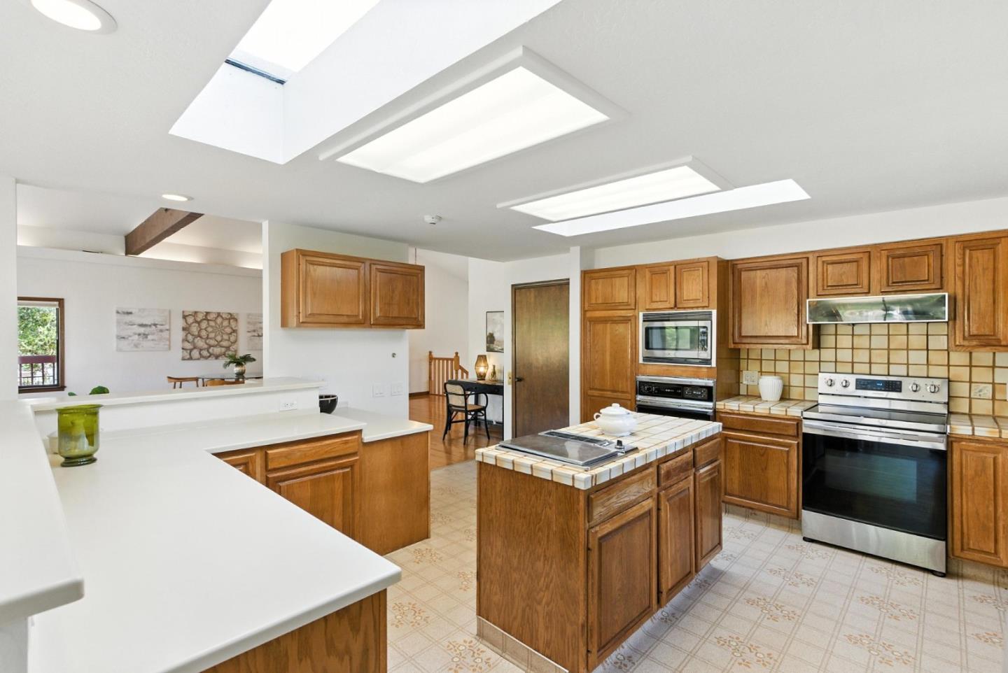Detail Gallery Image 17 of 54 For 3033 Stevenson Dr, Pebble Beach,  CA 93953 - 2 Beds | 3/1 Baths