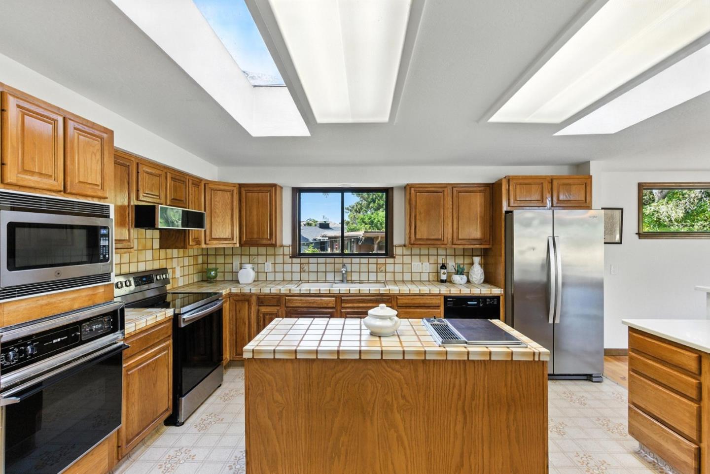 Detail Gallery Image 19 of 54 For 3033 Stevenson Dr, Pebble Beach,  CA 93953 - 2 Beds | 3/1 Baths