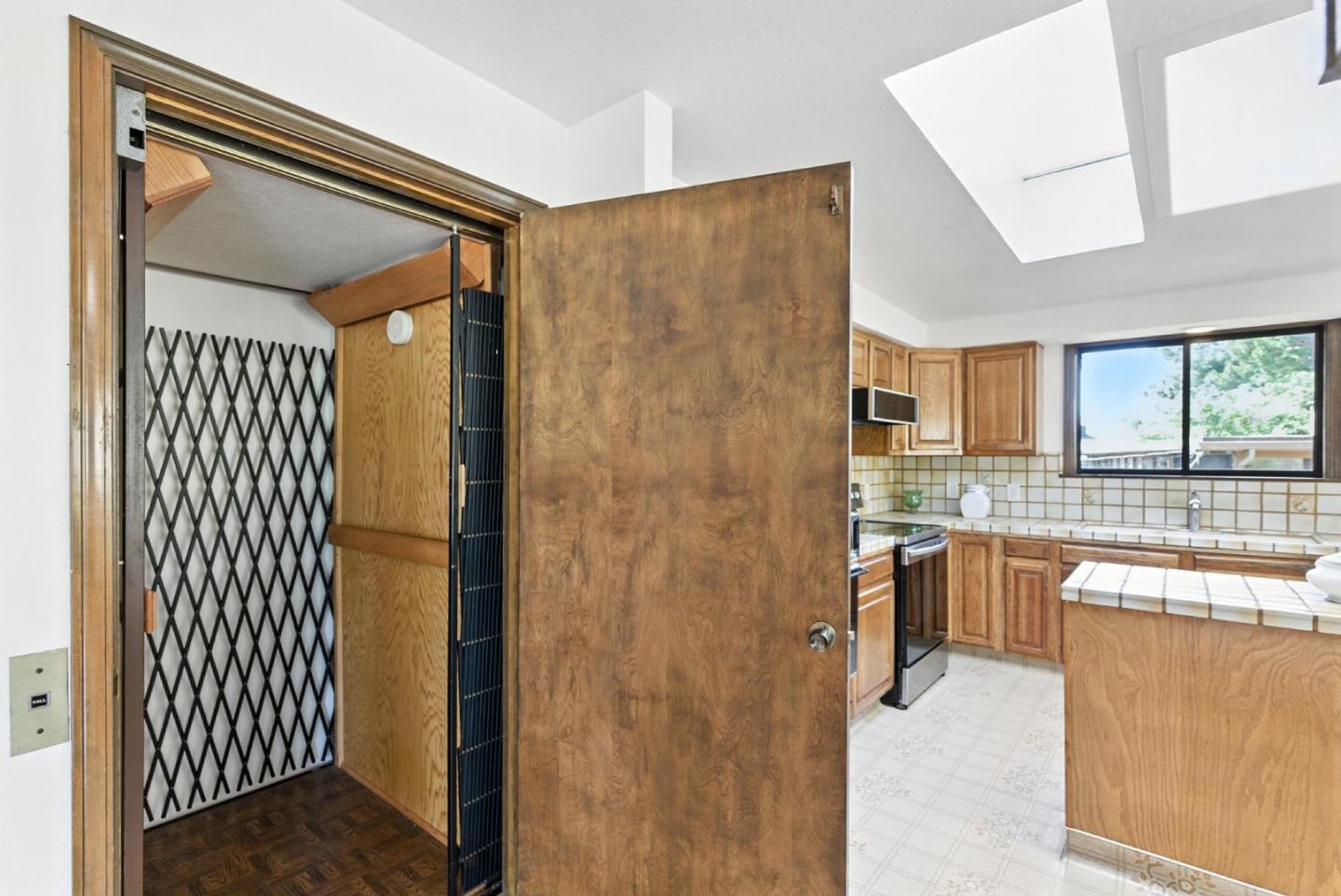 Detail Gallery Image 21 of 54 For 3033 Stevenson Dr, Pebble Beach,  CA 93953 - 2 Beds | 3/1 Baths
