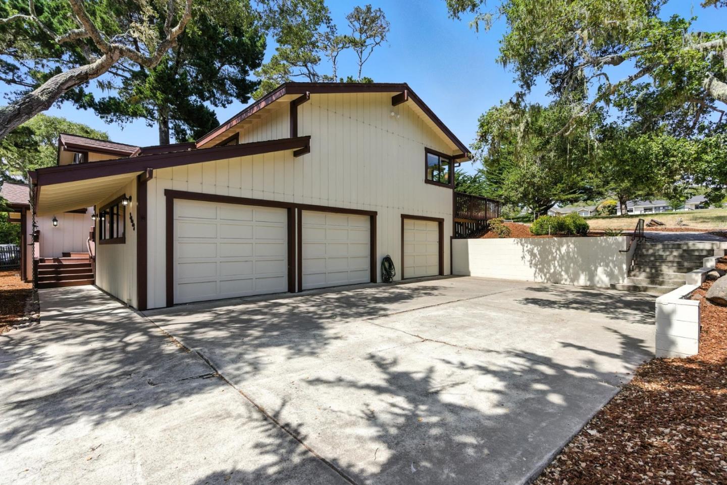 Detail Gallery Image 39 of 54 For 3033 Stevenson Dr, Pebble Beach,  CA 93953 - 2 Beds | 3/1 Baths
