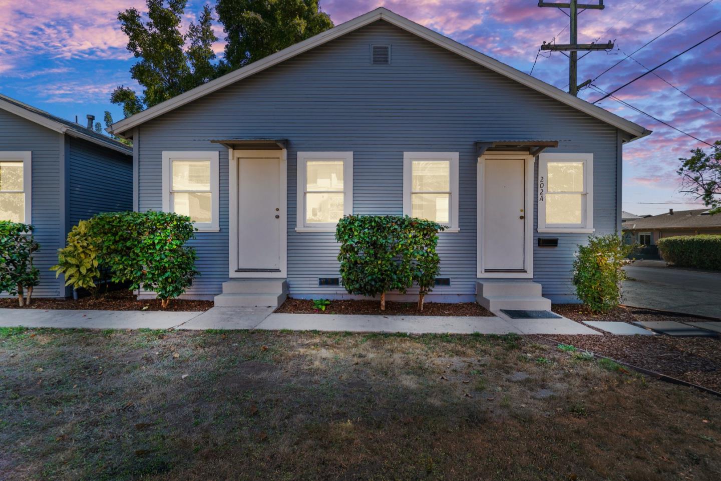 Detail Gallery Image 4 of 44 For 202 Hollister Ave, Capitola,  CA 95010 - 2 Beds | 2 Baths