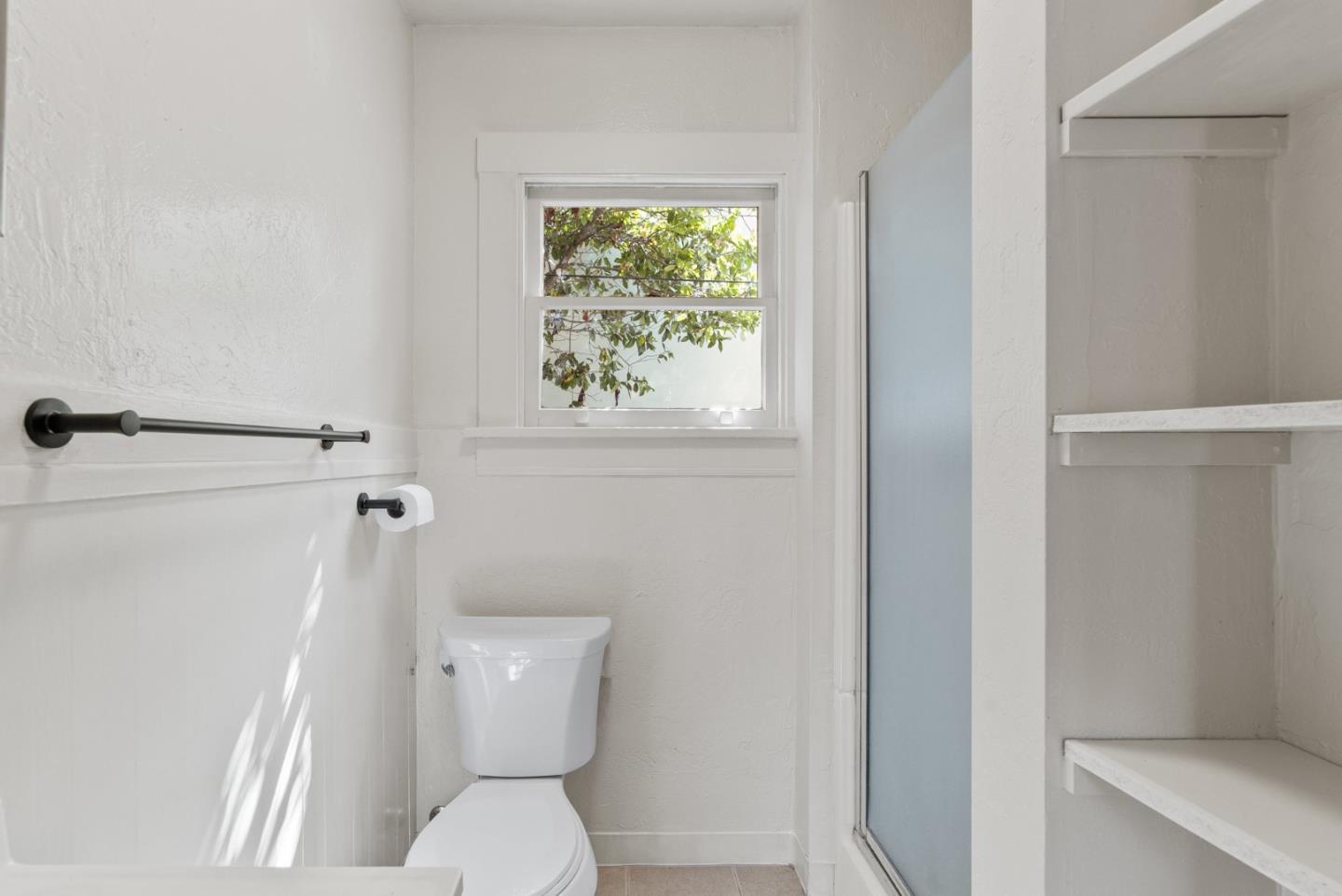 Detail Gallery Image 40 of 44 For 202 Hollister Ave, Capitola,  CA 95010 - 2 Beds | 2 Baths