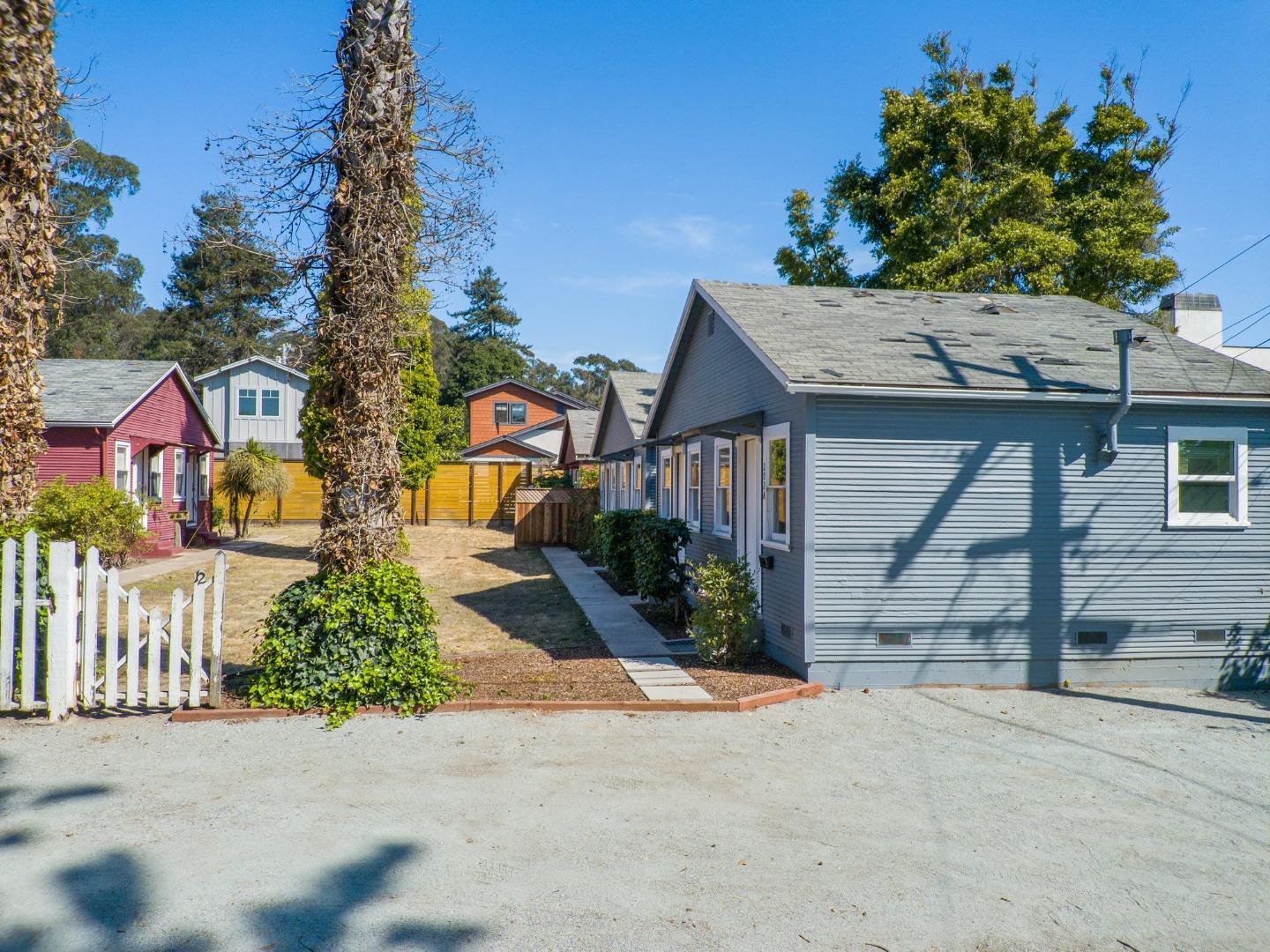 Detail Gallery Image 42 of 44 For 202 Hollister Ave, Capitola,  CA 95010 - 2 Beds | 2 Baths