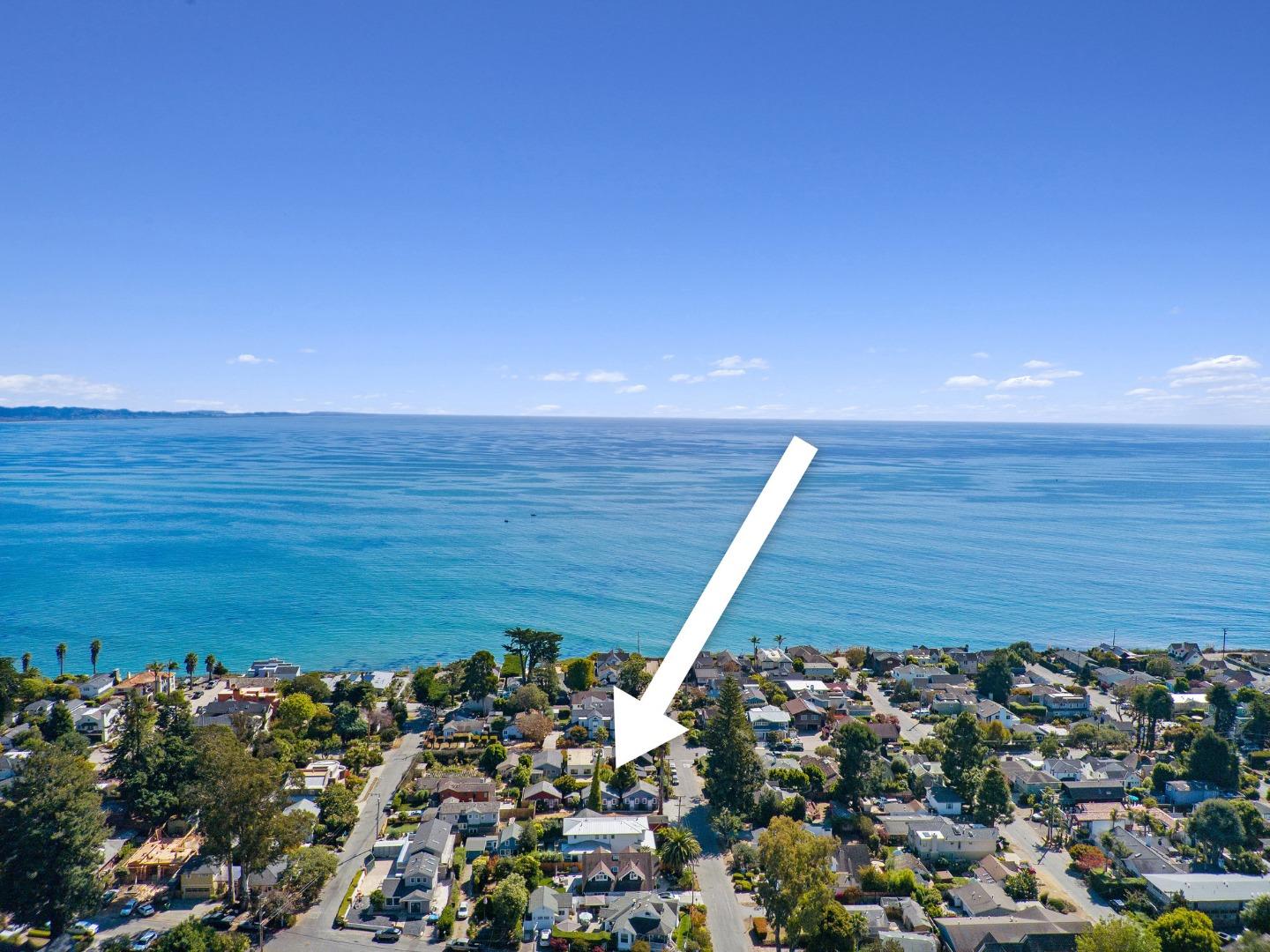 Detail Gallery Image 44 of 44 For 202 Hollister Ave, Capitola,  CA 95010 - 2 Beds | 2 Baths