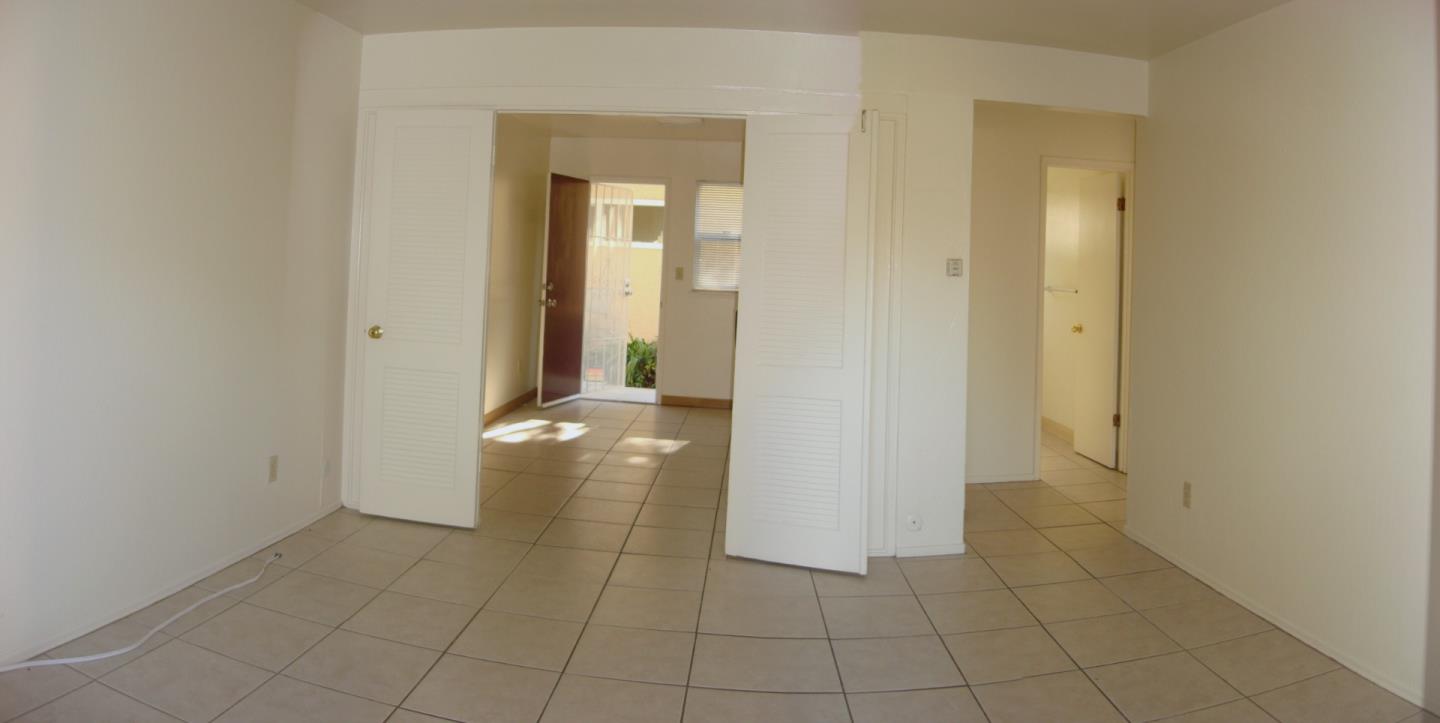 Detail Gallery Image 6 of 8 For 1003 Third #4,  San Juan Bautista,  CA 95045 - 2 Beds | 1 Baths